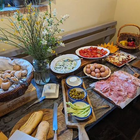 Podere Spedalone مزرعة للإقامة بيينْسا